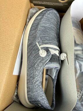 NWT Ariat Women’s Hilo Shoes